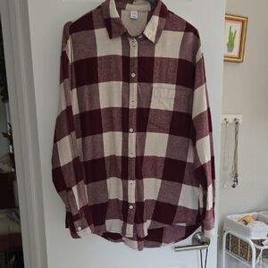 Old Navy  Plaid Flannel Button Down Shirt-large
